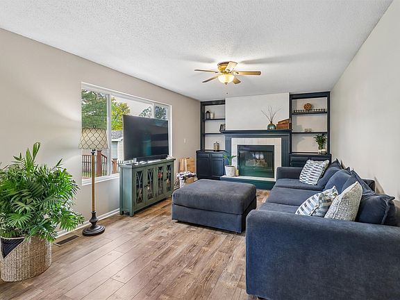 4th image of 2915 SW Glenbrooke Blvd