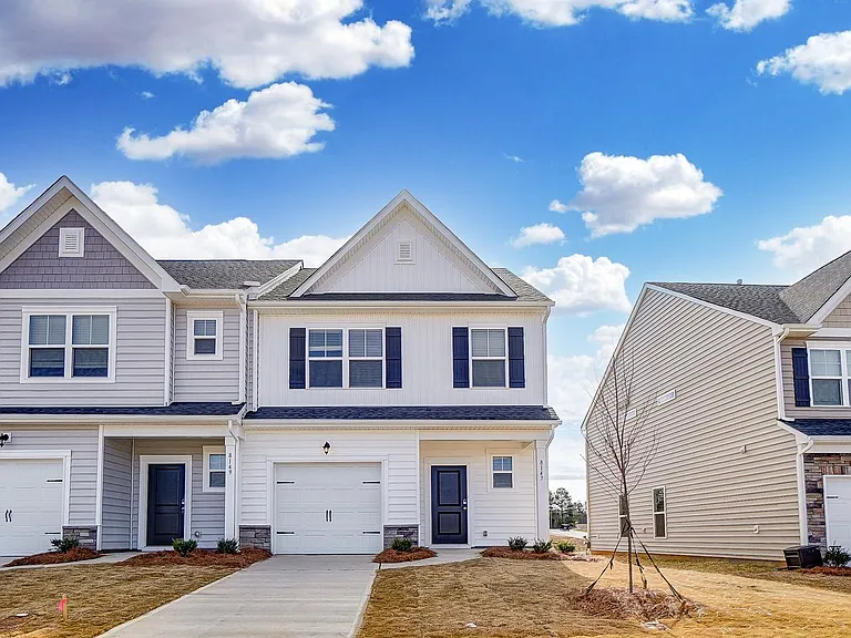 8147 Sheffield Dr — Photo 1