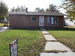713 E 3rd St, Winner, SD 57580