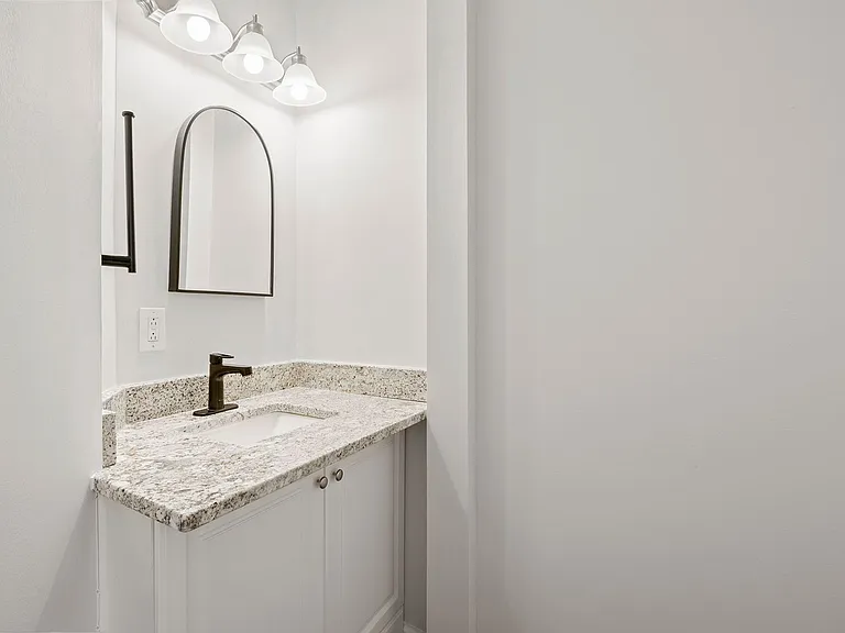 9718 Mitchell Glen Dr — Photo 10
