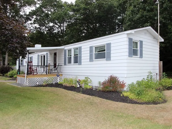 6 Haskell Cir, Lakeville, MA 02347