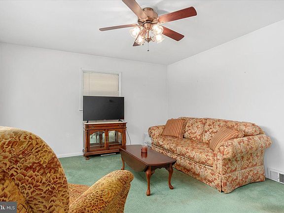 4th image of 348 Devonshire Rd