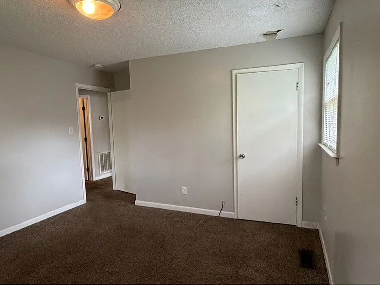 2721 Clayton Dr NW #A — Photo 8