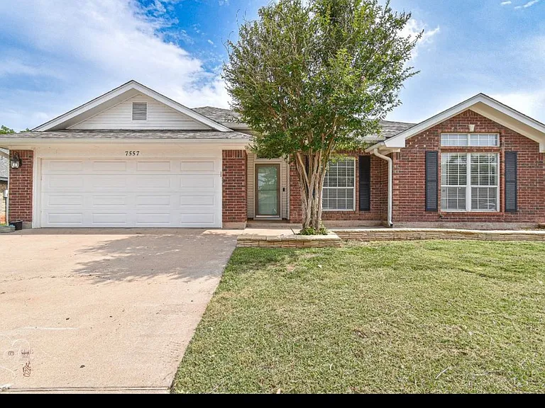 7557 Ruby Esther Cir — Photo 1