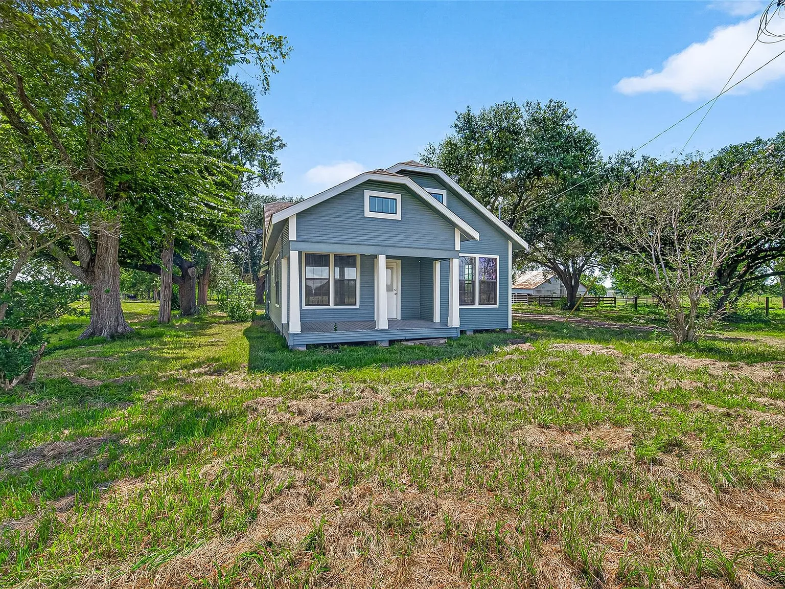 3 bed, 2.5 bath, 1366 sqft, $1,700 — Photo 3