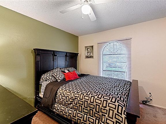 3rd image of 413 E Grenoble Dr