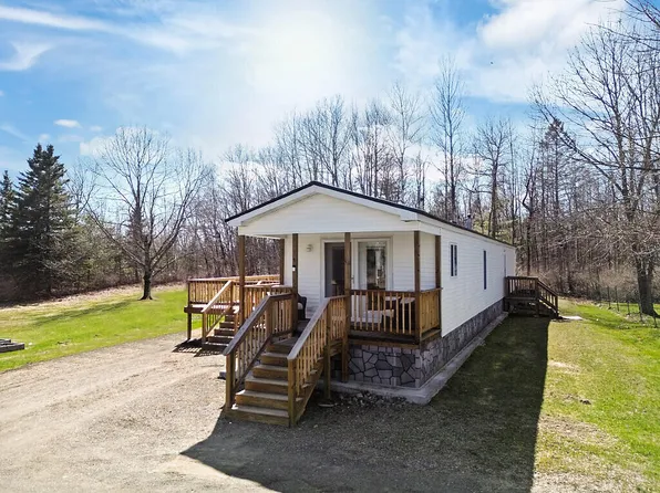 414 Bellsqueeze Road, Benton, ME 04901