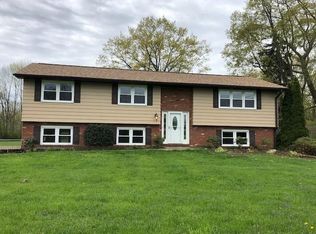 3051 Hershey Rd, Erie, PA 16509