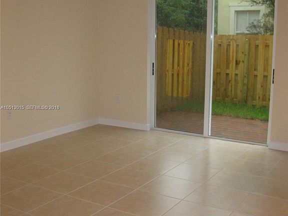 5th image of 11236 NW 87th St