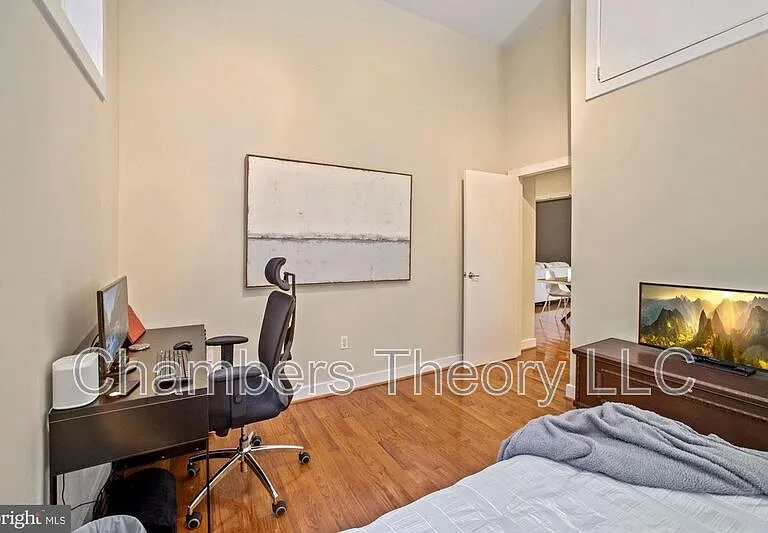 2357 Champlain St NW #102 — Photo 27