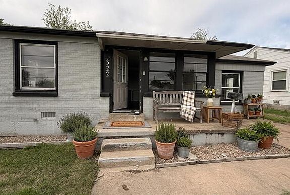 5th image of 322 E Kerr Dr