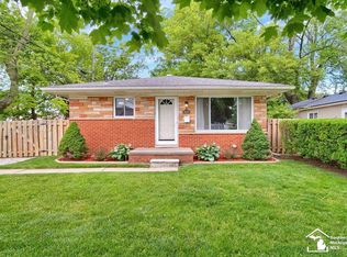 5686 Williams St, Dearborn Heights, MI 48125