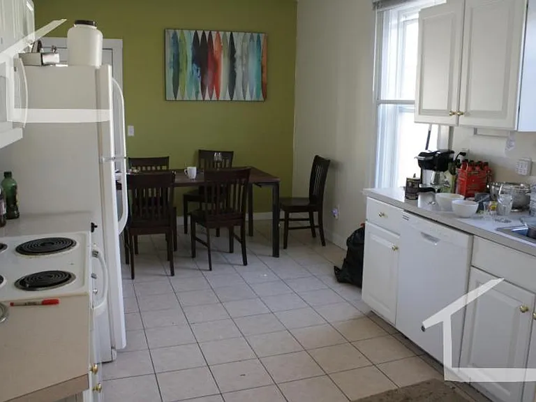 80 Gibbs St #3 — Photo 7