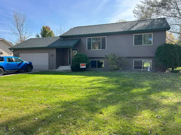 685 Montana Ave, Benson, MN 56215