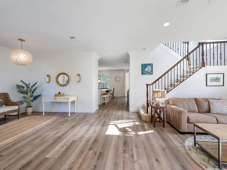 1262 Barrigona Ct — Photo 11