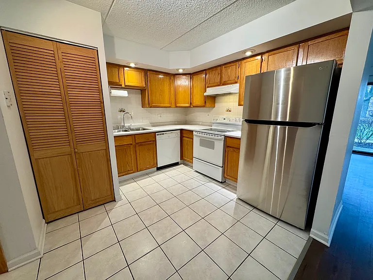 244 Klein Creek Ct #1A — Photo 8