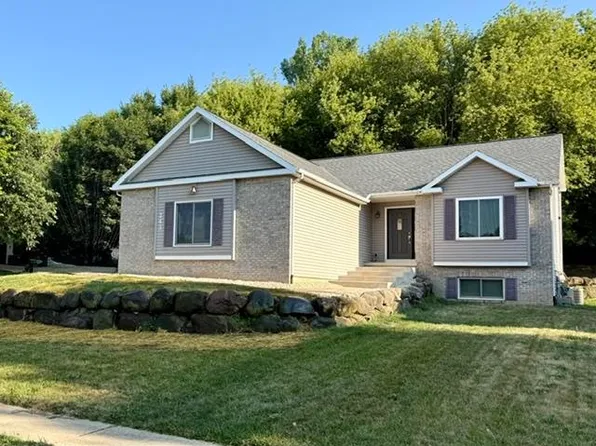 243 Parador Pl, Cottage Grove, WI 53527
