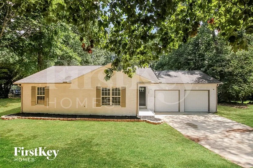 3 bed, 2.0 bath, 1063 sqft, $1,900 — Photo 1