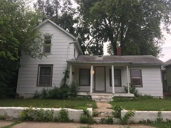 517 W 3rd St, Junction City, KS 66441