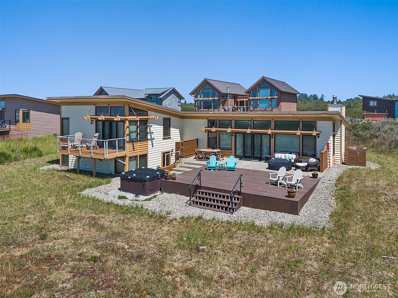 3rd image of 1603 Sea Grass Lane