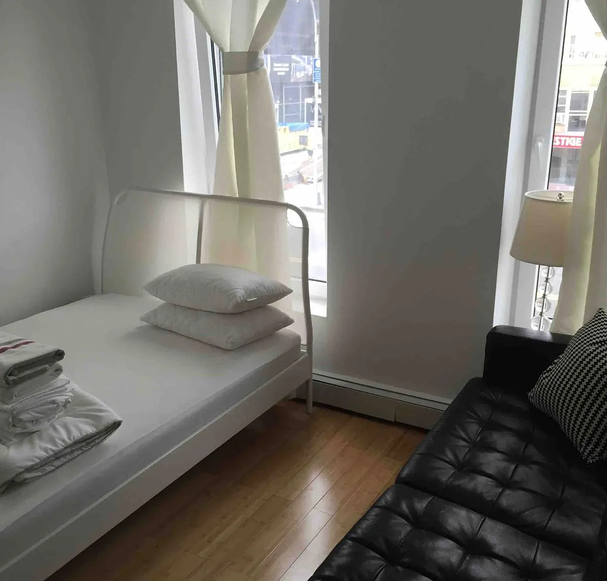 Studio, 500 sqft, $2,500 — Photo 1