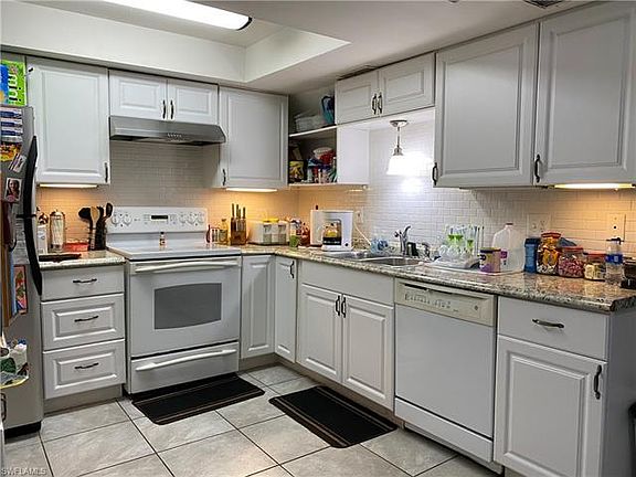 4th image of 4916 Hawaii Blvd #17