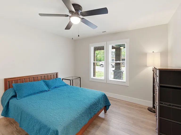 1253 W Main St — Photo 13