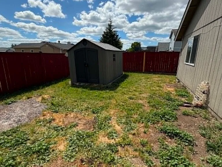16651 Greenleaf Ave SE — Photo 16