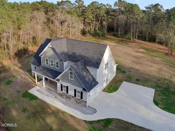 173 Baysden Road, Chinquapin, NC 28521