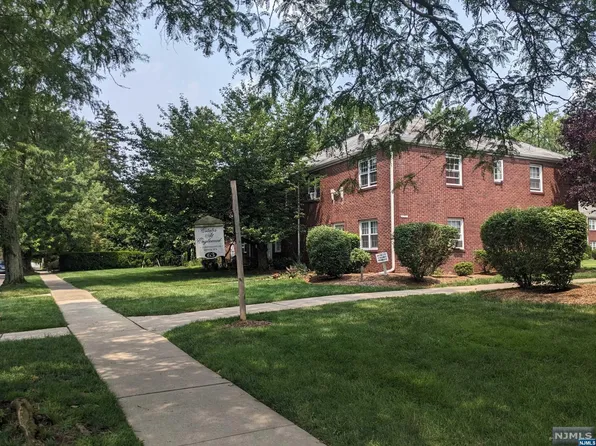 63 W Hudson Ave #5, Englewood, NJ 07631