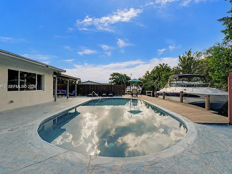 3730 SW 47th Ct — Photo 22