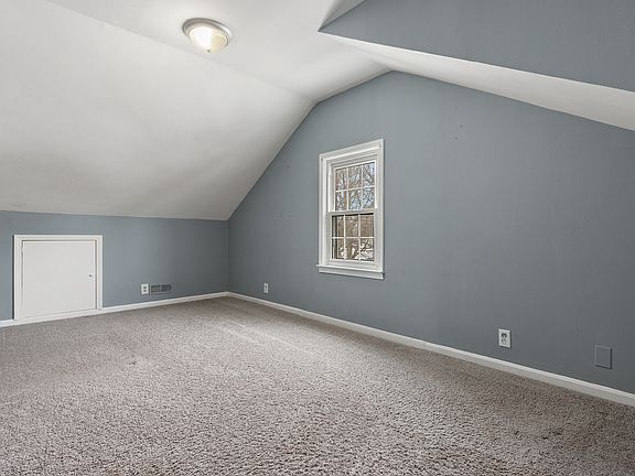 2nd image of 1236 Park Rd