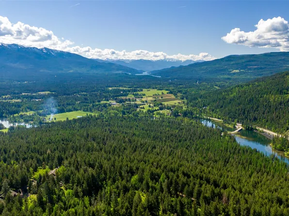 25 Starview Dr, Bigfork, MT 59911