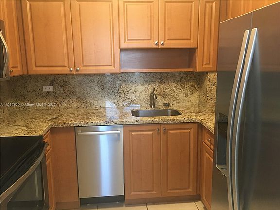 4th image of 7441 Wayne Ave APT 6J