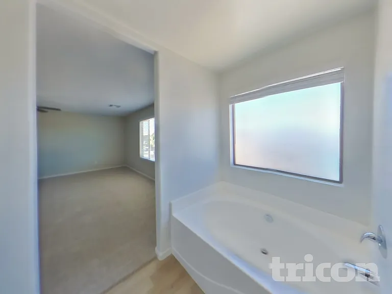 34113 N Alison Dr — Photo 9