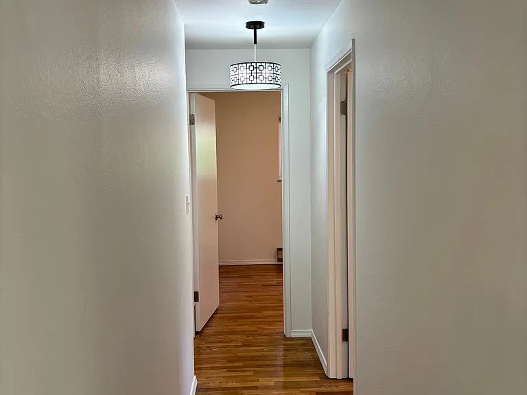 110 NW 39th St #3 — Photo 10