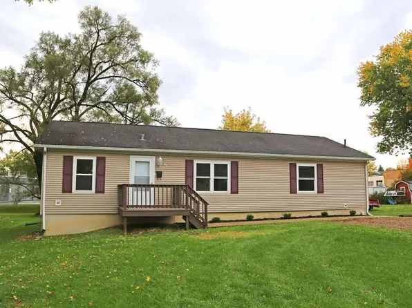 49 E 6th St, Fredericktown, OH 43019