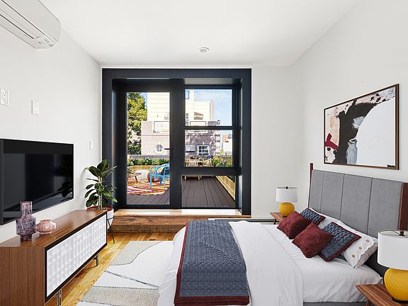 4th image of 495 Greene Ave #4