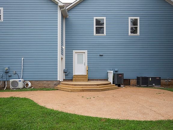 3rd image of 101 Edgewood Blvd