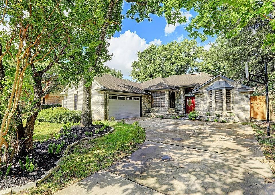 1st image of 8207 Pine Falls Dr
