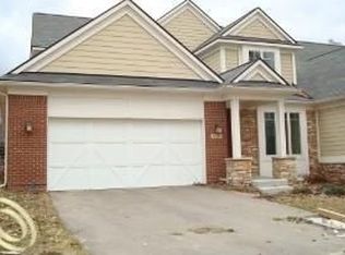 1030 Oakwood Dr #1, Bloomfield Hills, MI 48304