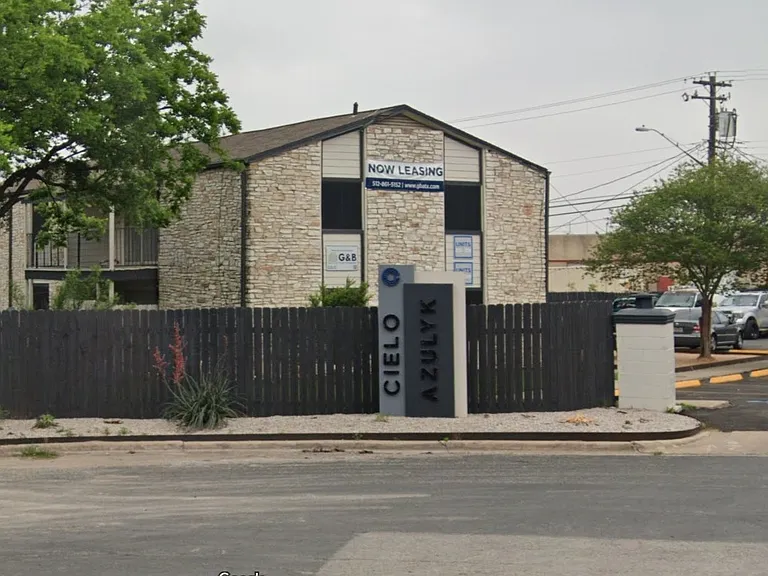 Cielo Azulyk Apartments — Photo 10