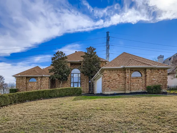 2210 Club Creek Cir, Garland, TX 75043