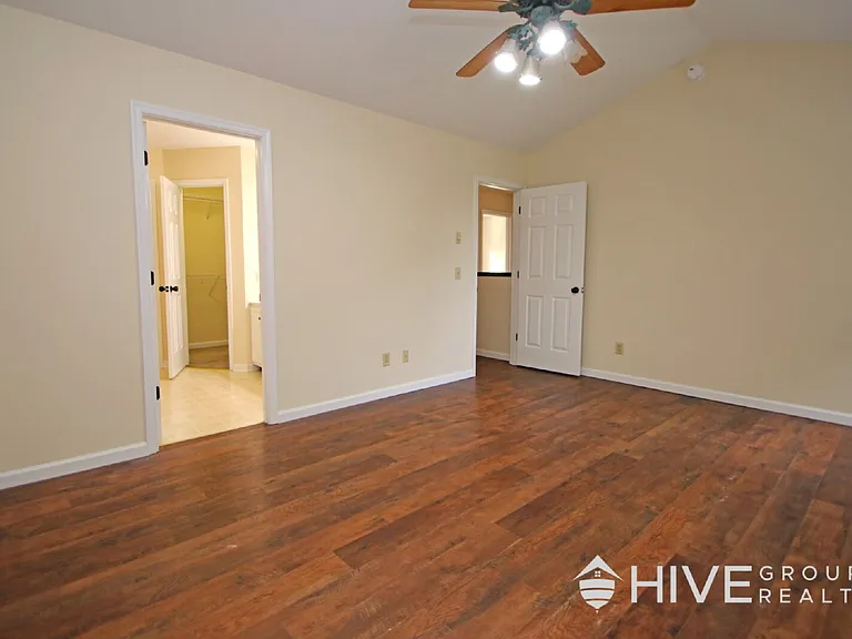 1345 Goldfinch Dr — Photo 11