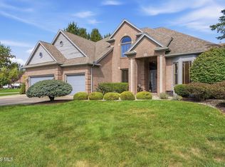 2330 Heatherwood Dr, Findlay, OH 45840