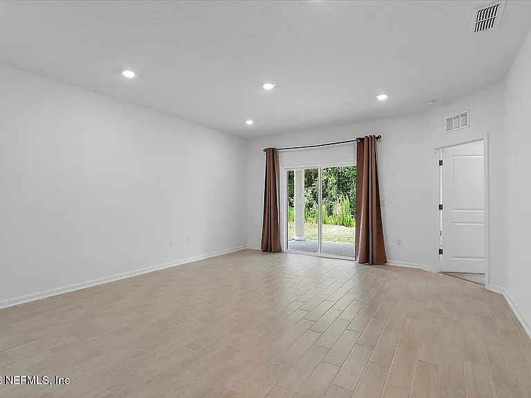 14220 Epply Dr — Photo 17
