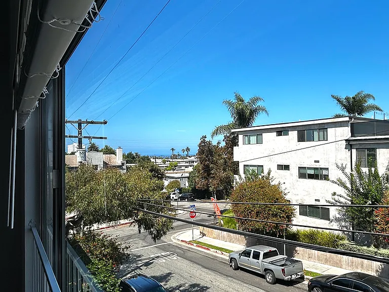 606 Raymond Ave #4 — Photo 5