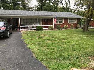 2129 Hill Crest Dr, Highland, IL