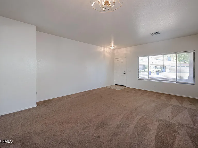 14584 W Watson Ln — Photo 6