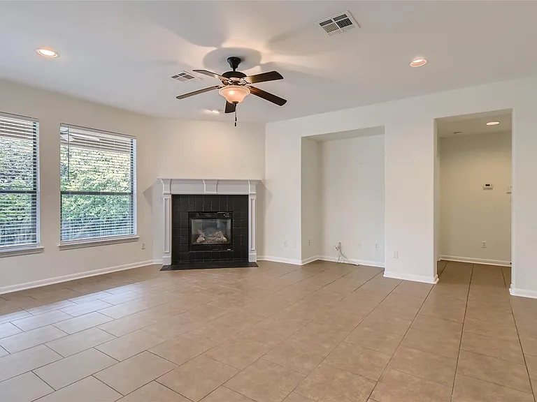 12609 Calistoga Way — Photo 11
